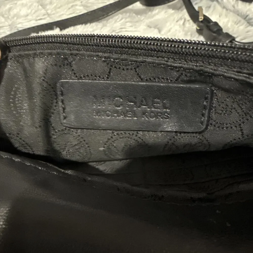 MICHAEL KORS Quilted Leather Handbag Purse Crossbody SM BLACK Gold Tone Chain